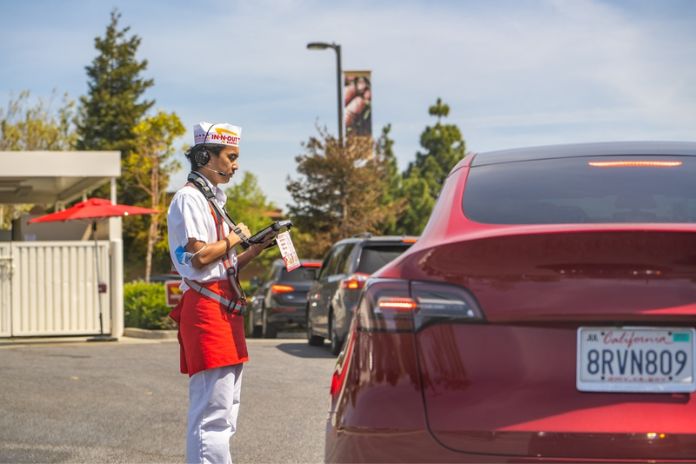 In-N-Out Demands Medical Proof for Employees to Wear Masks – Liberals Lose Their Minds!