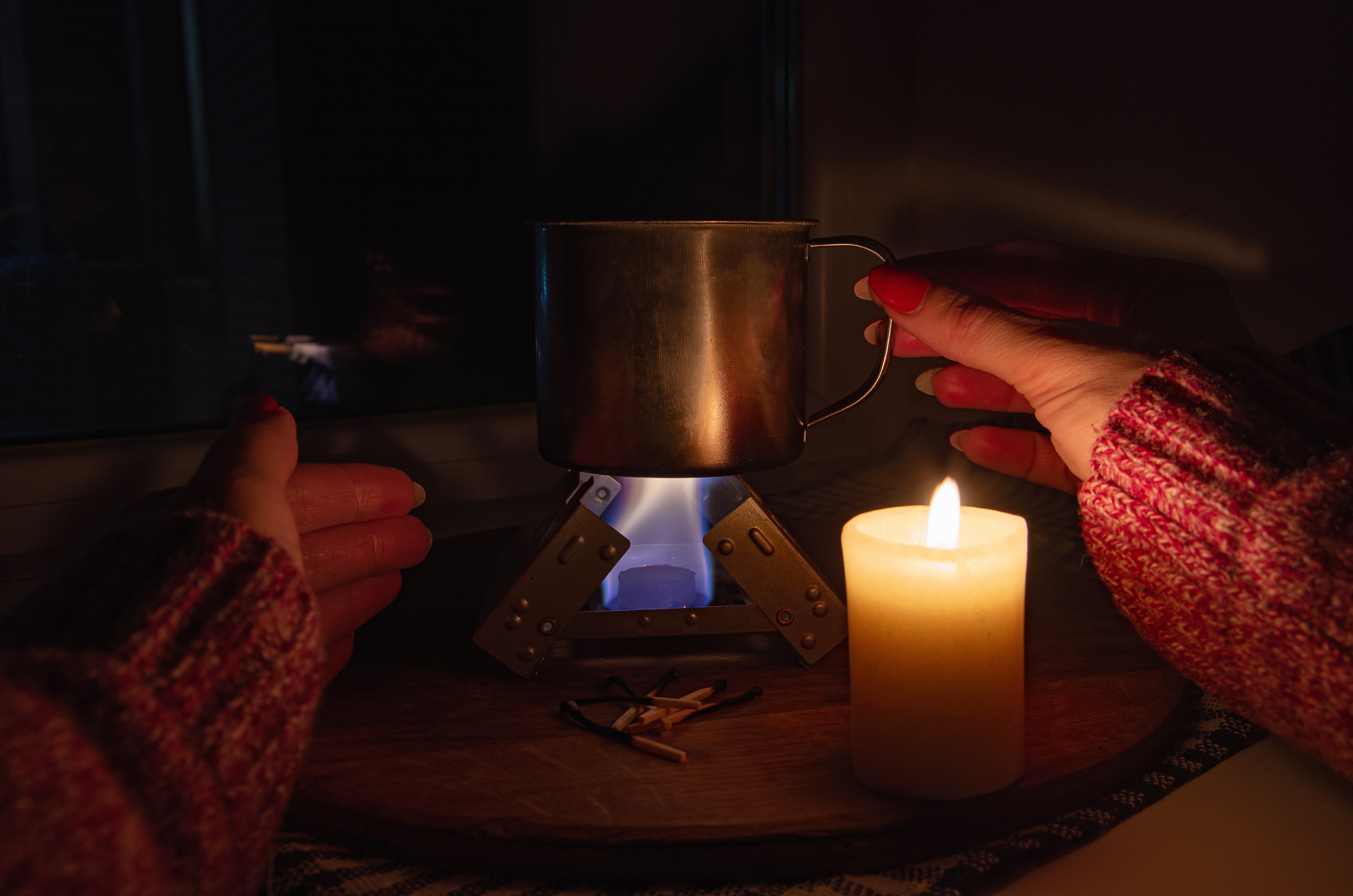 12 Ways to Heat Water Without Electricity You Should Know