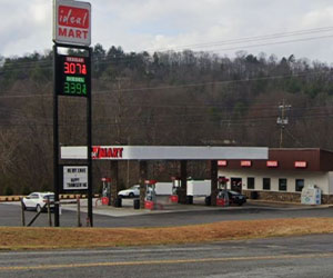 Three Armed Citizens Subdue Convenience Store Robber