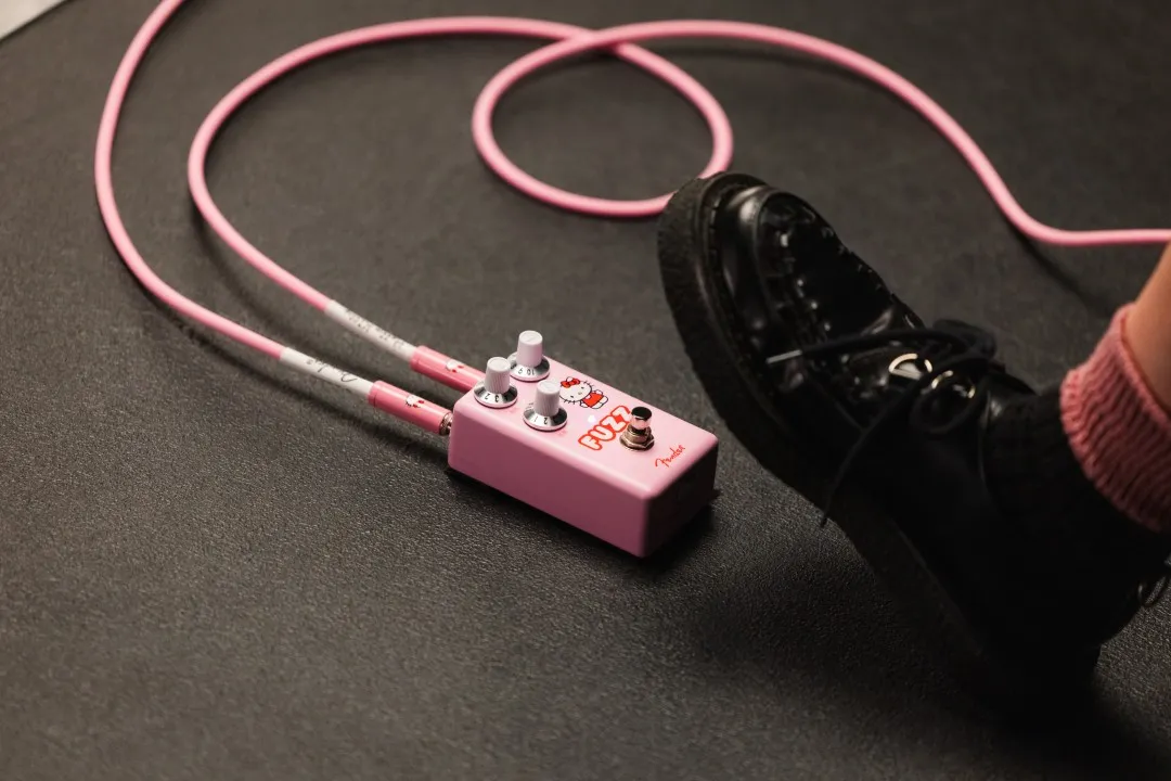 Hello Kitty OPAMP Fuzz Pedal