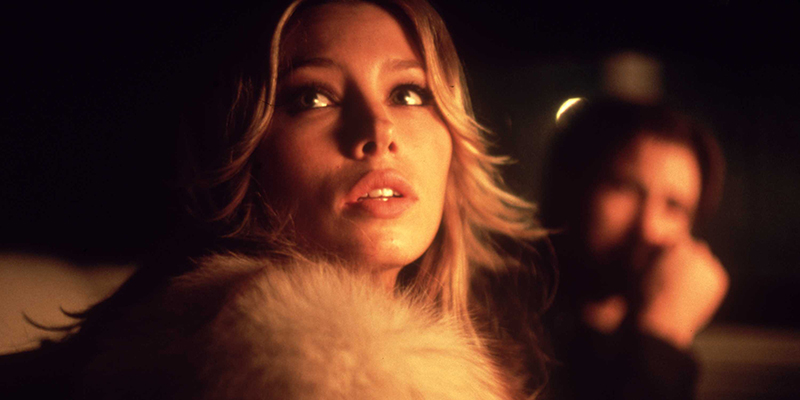 How To Land That Perfect First Kiss With The Woman Of Your Dreams