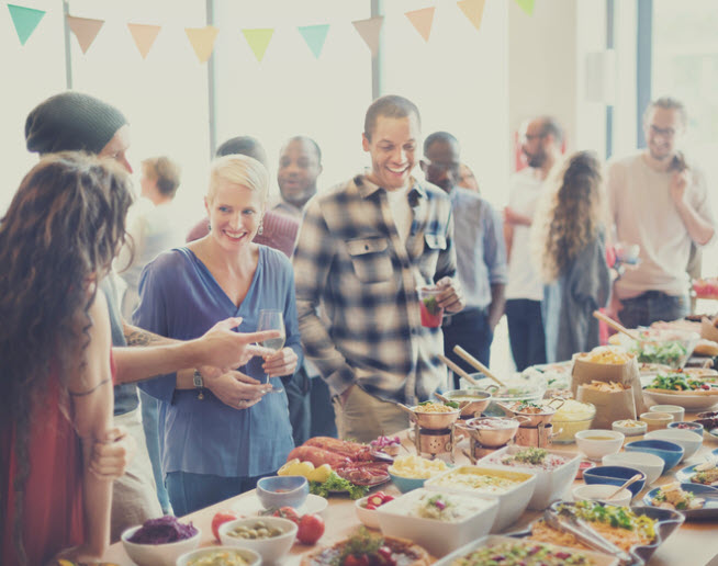 How to Eat Healthy at Parties (5 Easy Hacks)